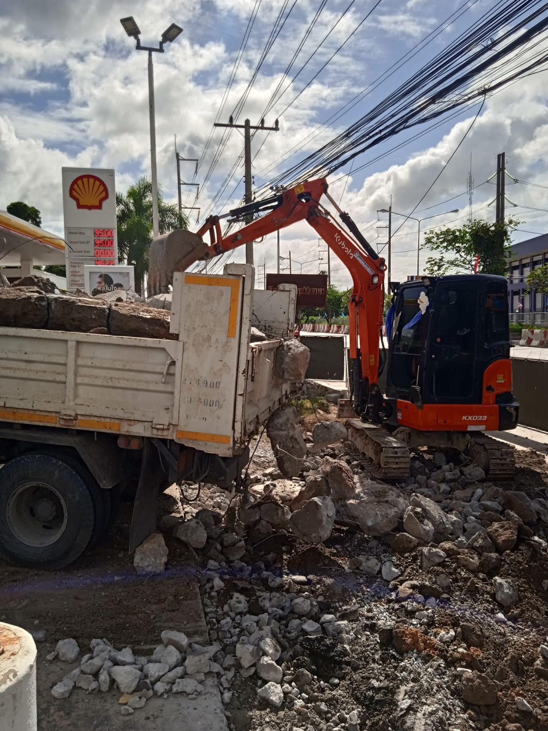 1 - https://แม็คโครให้เช่าชลบุรีบ่อวินระยอง.com | แม็คโครให้เช่าชลบุรีบ่อวินระยอง - บริการให้เช่ารถแม็คโคร พร้อมคนขับ ชลบุรี ระยอง และใกล้เคียง ให้เช่ารถแม็คโคร รายวัน รายเดือน เช่าเหมาแม็คโคร ราคาถูก นัดดูหน้างาน สำรวจพื้นที่ประเมินราคา เสนอราคาให้บริการอย่างมืออาชีพ